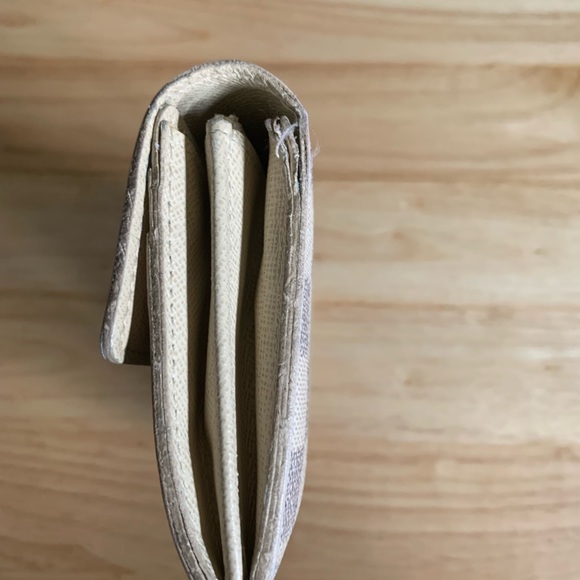 Authentic Pre-owned Louis Vuitton Damier Azur Wallet pre owned with wear 2009 - Picture 4 of 13